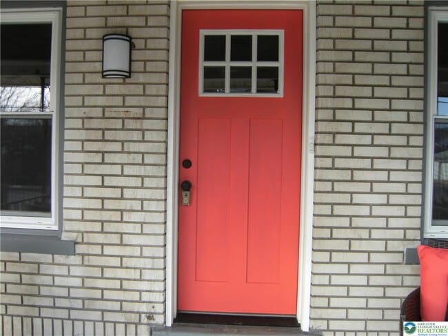 Primary Photo - 507 Harrison St