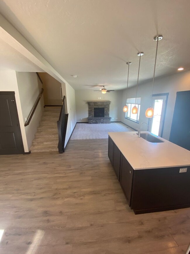 Building Photo - SINGLE FAMILY HOME IN THE FOX TAIL SUBDIVISION (APP#148)