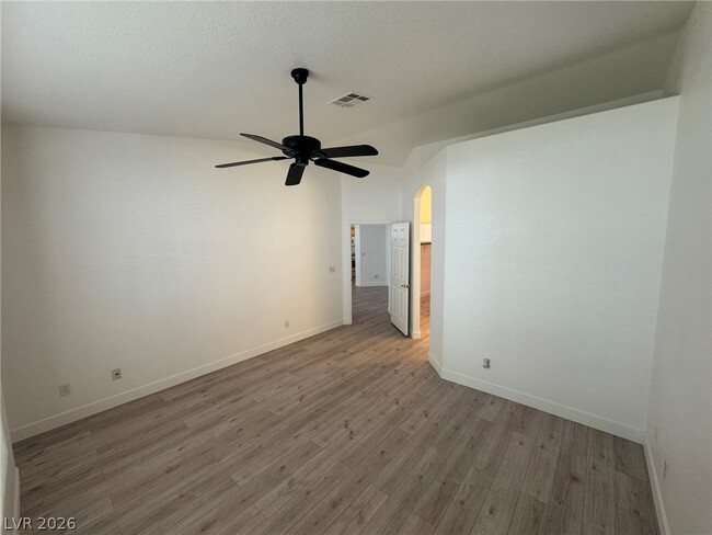 Building Photo - 8772 Bridgeport Bay Ave
