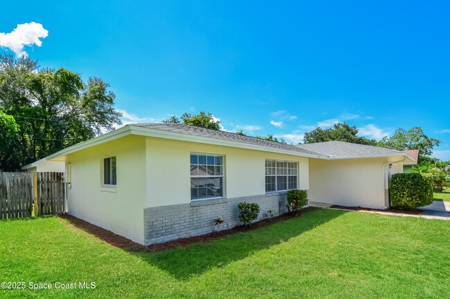 Building Photo - 2860 Hancock Dr