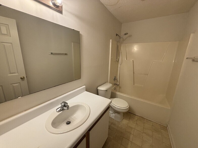 Building Photo - 2608 Boone Ct
