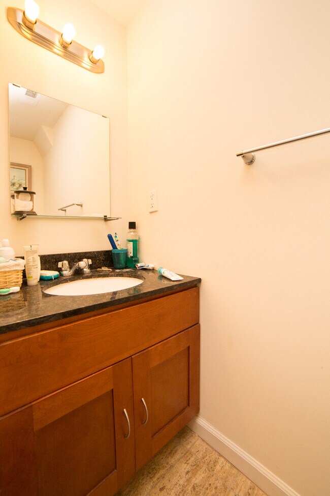 Building Photo - 4317 Sansom St