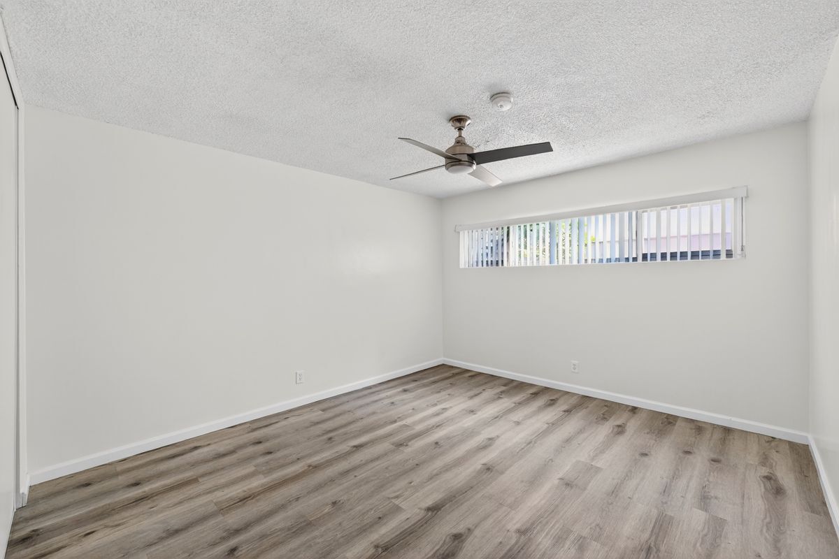 Building Photo - 425 W Regent St