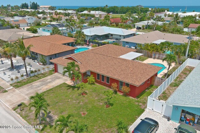 Building Photo - 765 Palm Dr