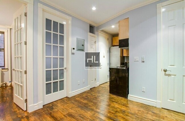 Building Photo - Christopher Street