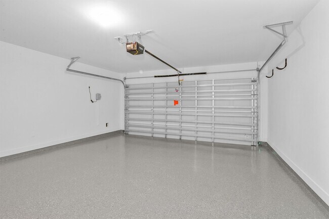 Building Photo - 3518 Grassland Dr