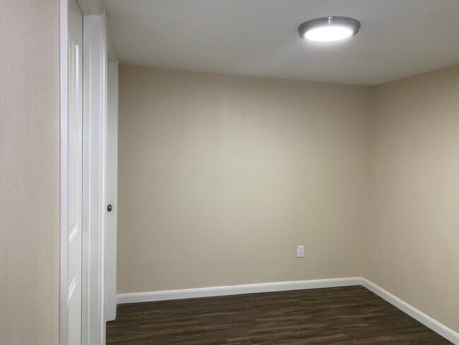 Building Photo - 5702 Golden Grove Ln