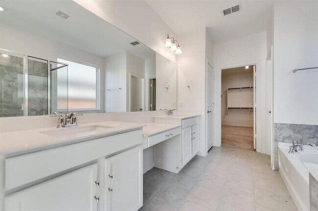 Building Photo - 1726 Cherub Cheer Row