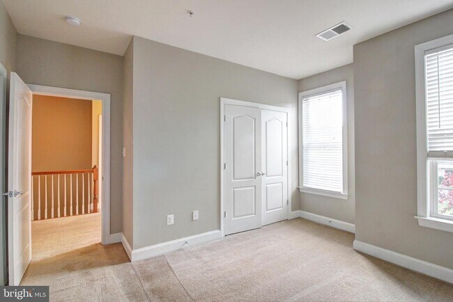 Building Photo - 4105 Brushfield Dr