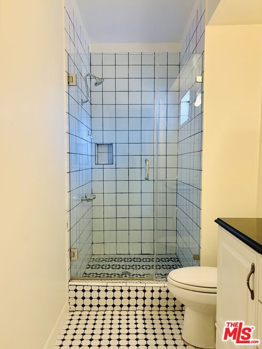 Building Photo - 2130 W 29th Pl