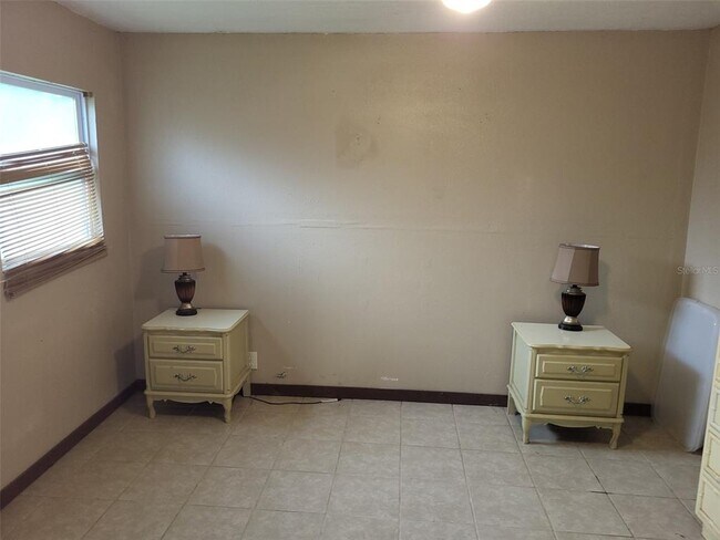 Building Photo - 11025 Pinto Dr