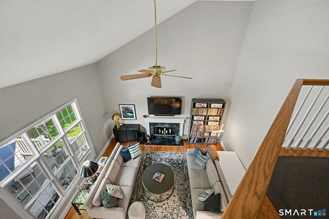 Building Photo - 1 Silvermine Rdg