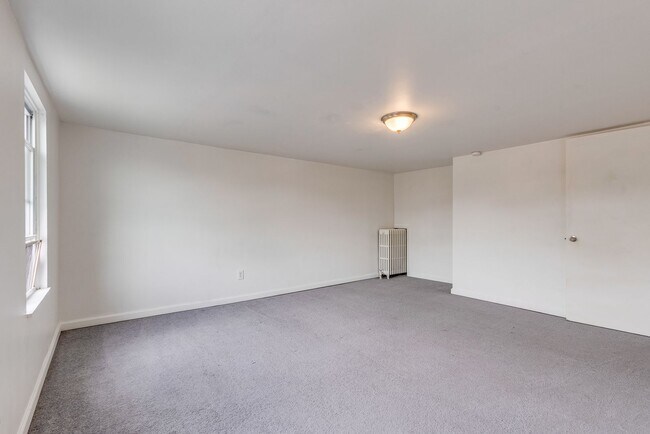 Building Photo - AVAILABLE AUGUST  2026 - Incredible, Updated 4 Bedroom Home w/ Tons of Character!