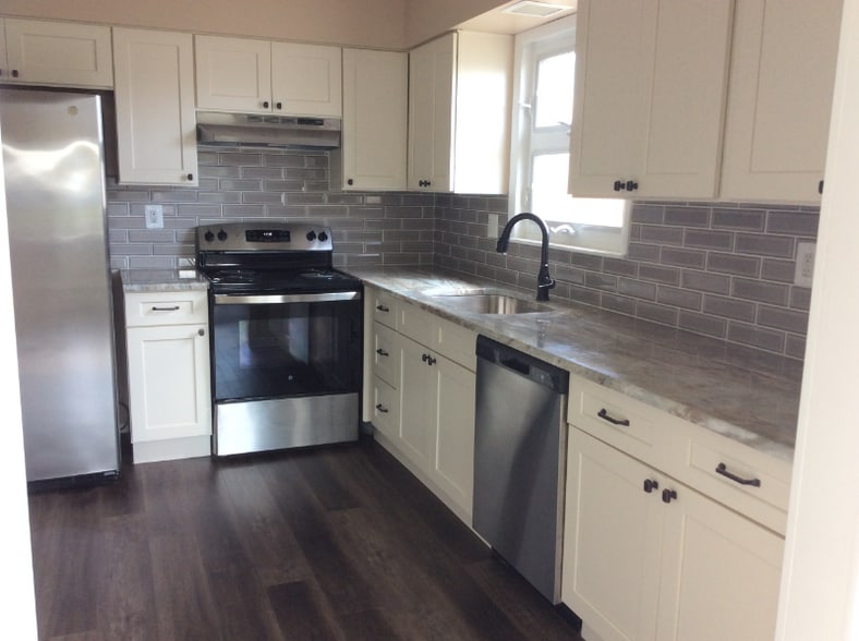 Building Photo - 158 Clay Cir