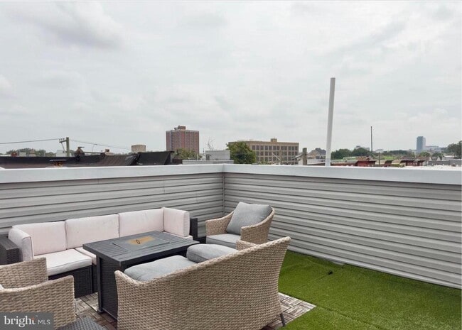 Building Photo - 2503 Ingersoll St