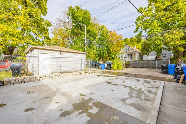 Building Photo - 7219 S Peoria St