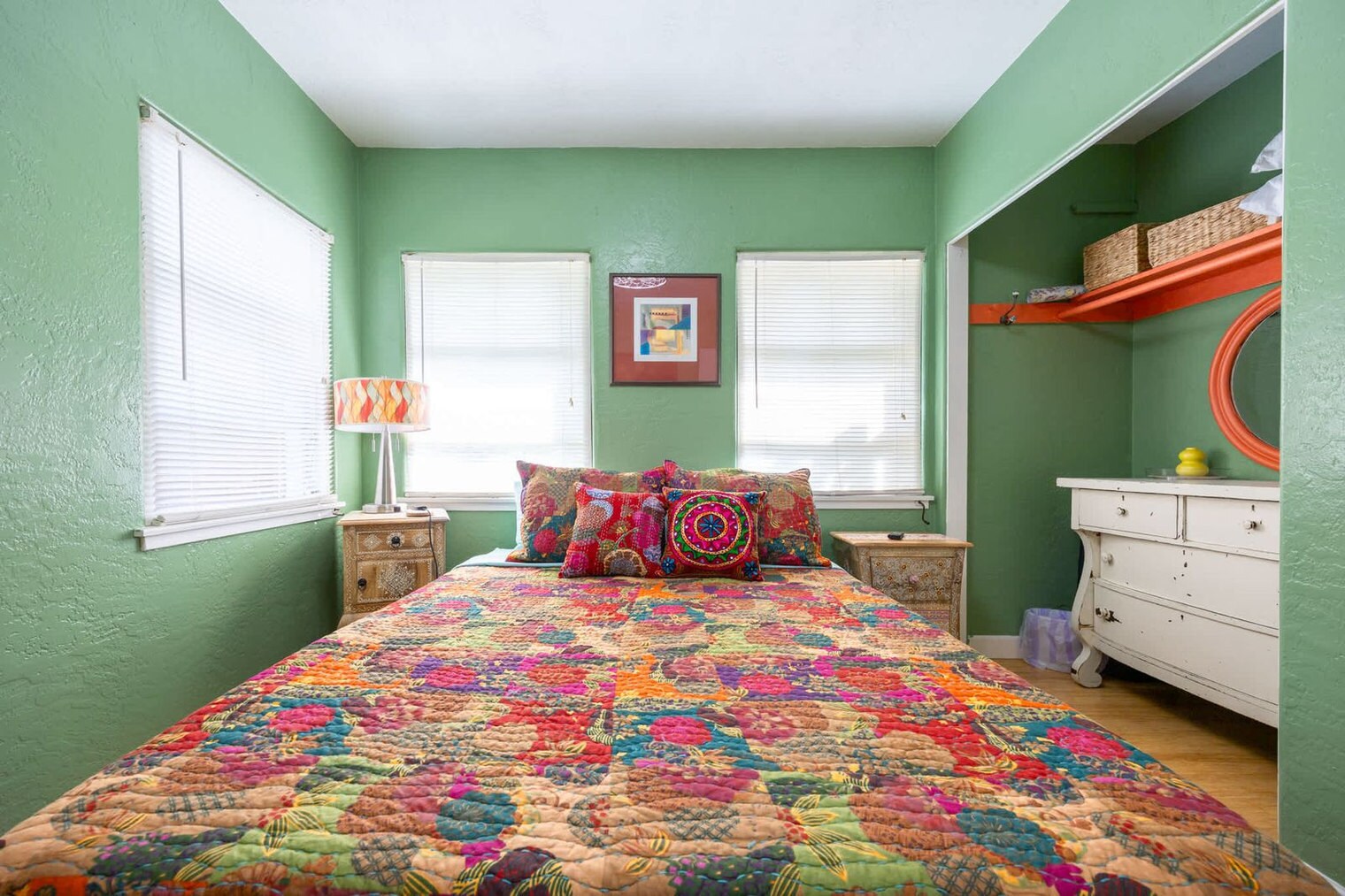 Building Photo - 214 Lucerne Dr