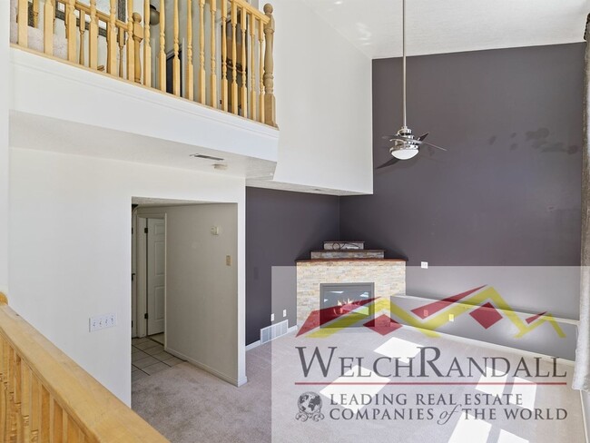 Building Photo - Charming Single-Family Home in Clinton