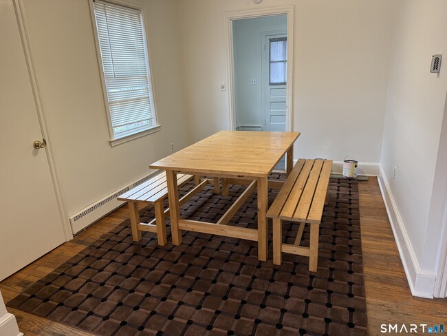 Building Photo - 20 Richards Grove Rd