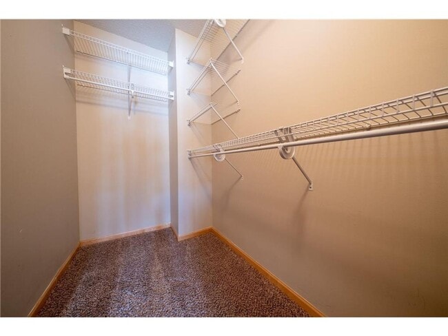 Building Photo - Spacious *3Bed*2Bath townhome Cottage Grove Available Sept 1.