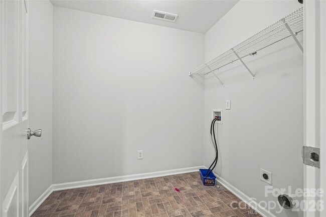 Building Photo - 2704 Piersland Drive