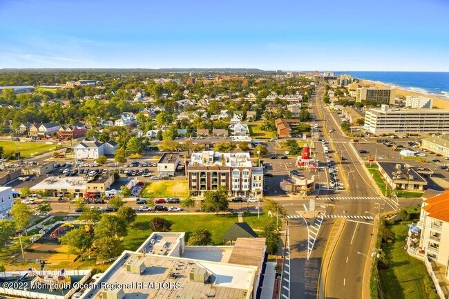 Building Photo - 57-61 Brighton Avenue Unit 303