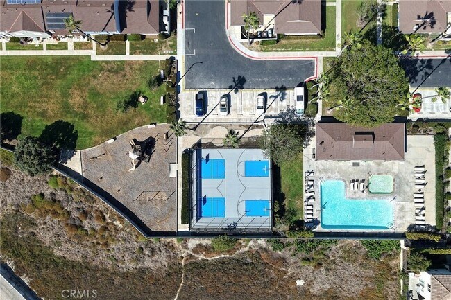 Building Photo - 8231 Deerfield Dr