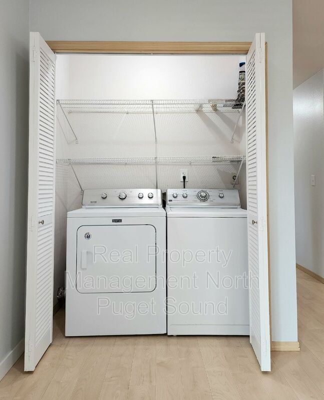 Building Photo - 7209 31st Pl NE