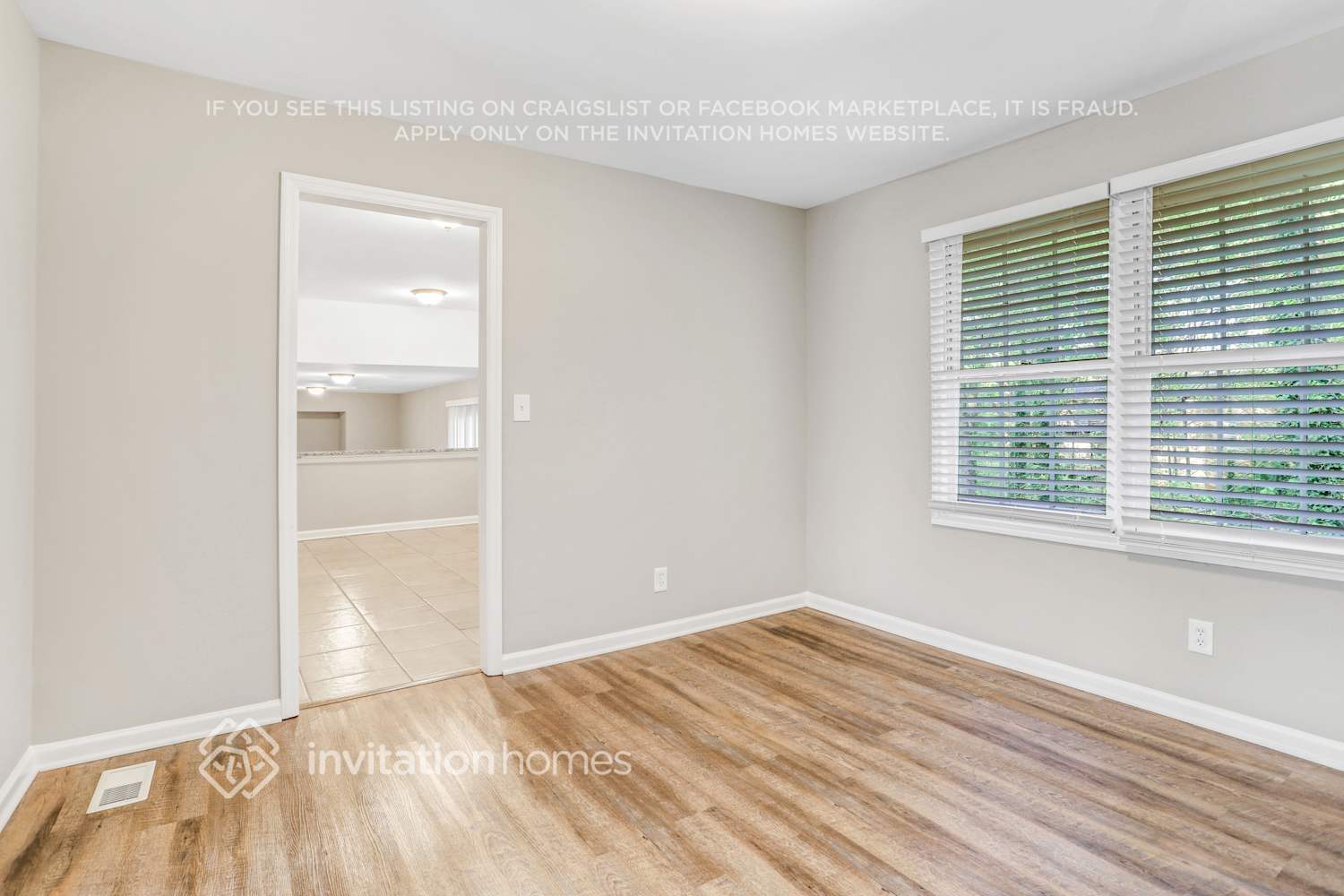 Building Photo - 2339 Chevy Chase Ln