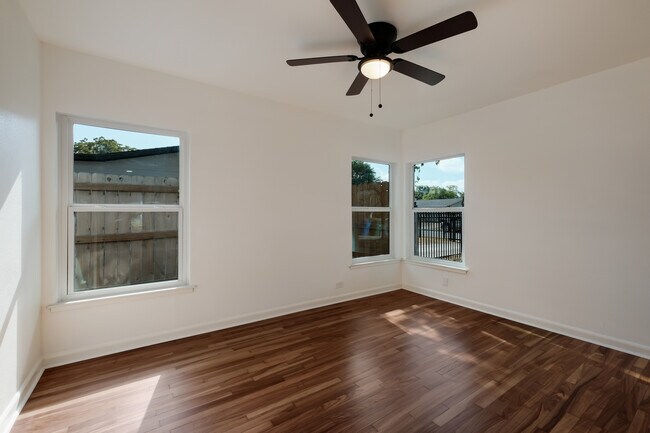 Building Photo - 143 Shasta Ave