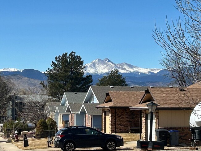 Building Photo - Two Bedroom Available For Rent In Longmont...