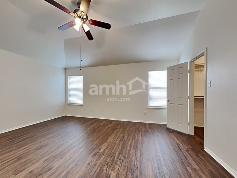 Building Photo - 11909 Grizzly Bear Dr
