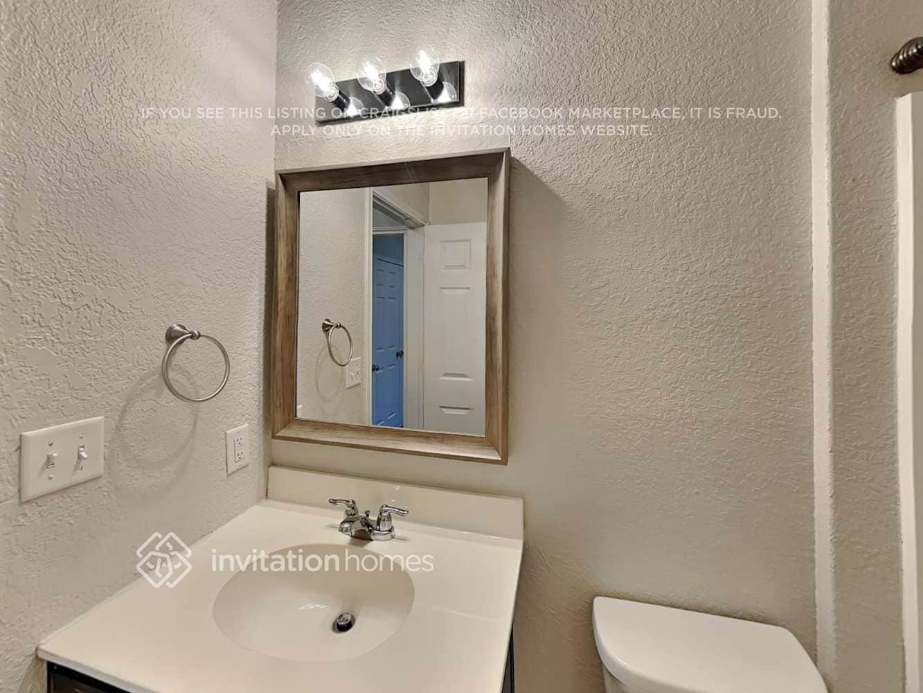 Building Photo - 1607 Crown Daisy