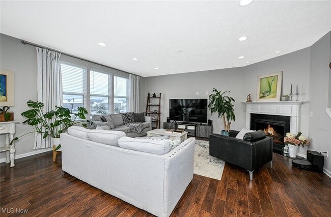 Building Photo - 81 Garnett Cir