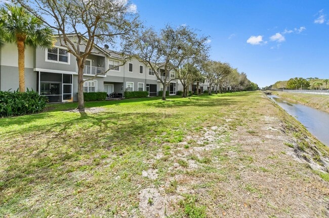 Building Photo - 3043 Grandiflora Dr