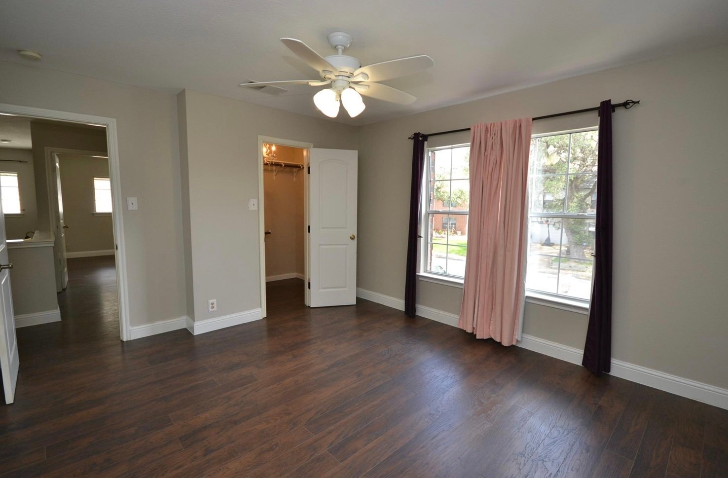 Building Photo - 9543 Summerbrook