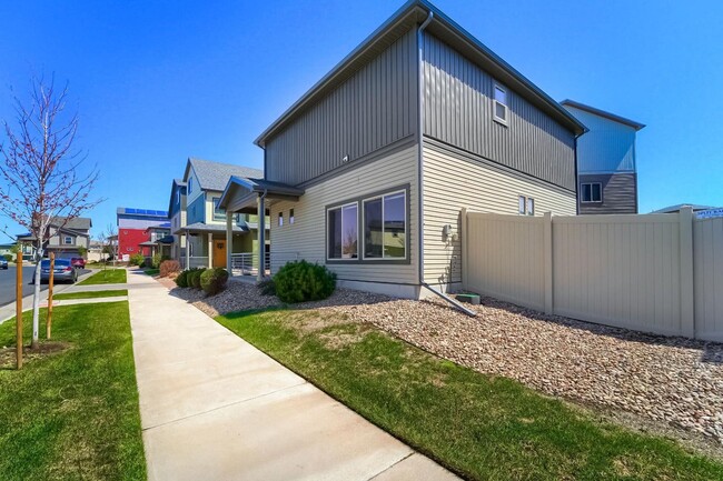 Building Photo - 3 Bedroom single family home in Denver