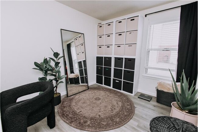 Building Photo - 1930 Independence Rd