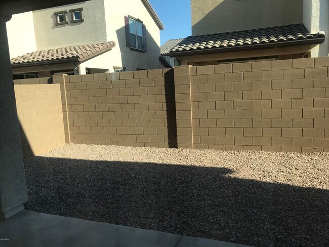 Building Photo - 1255 N Arizona Ave