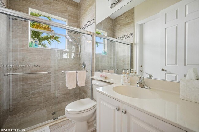 Building Photo - 4954 SW 186th Way