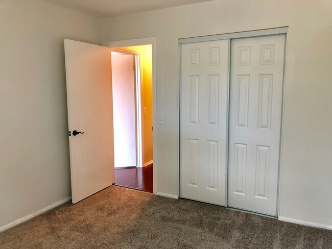 Building Photo - 31440 Club Vista Ln
