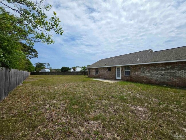 Building Photo - 4041 Shorewood Dr