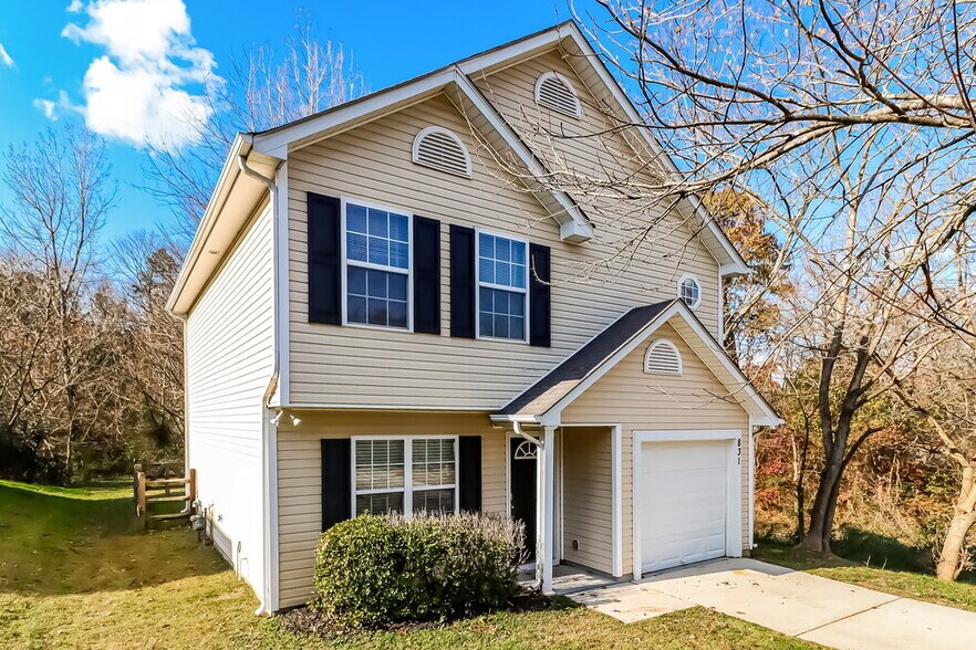 Building Photo - 831 Valley Ridge Rd