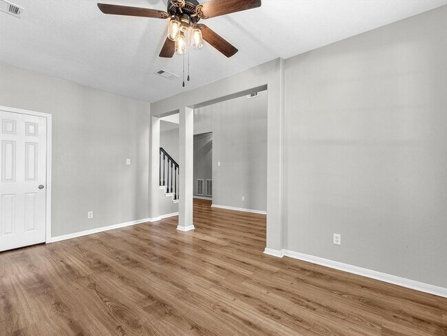 Building Photo - 3910 Echo Mountain Dr