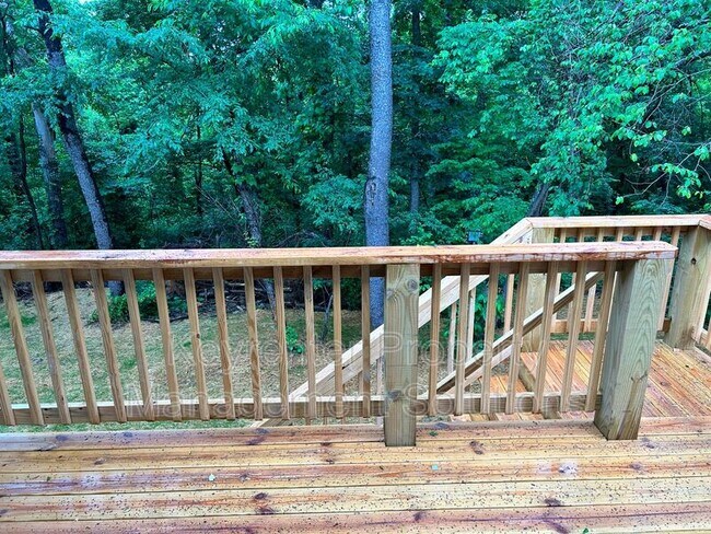 Building Photo - 905 Gardner St