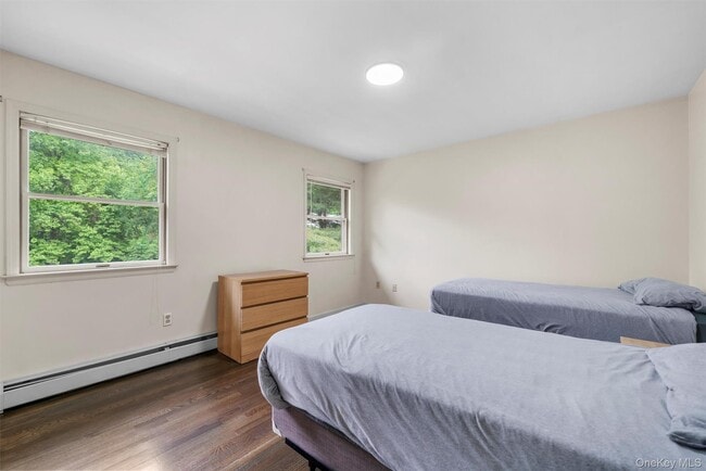 Building Photo - 14 Cheesecote Ct