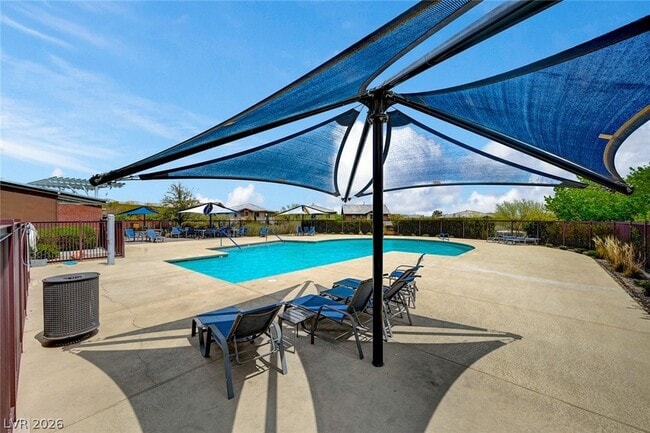 Building Photo - 10679 Country Knoll Way