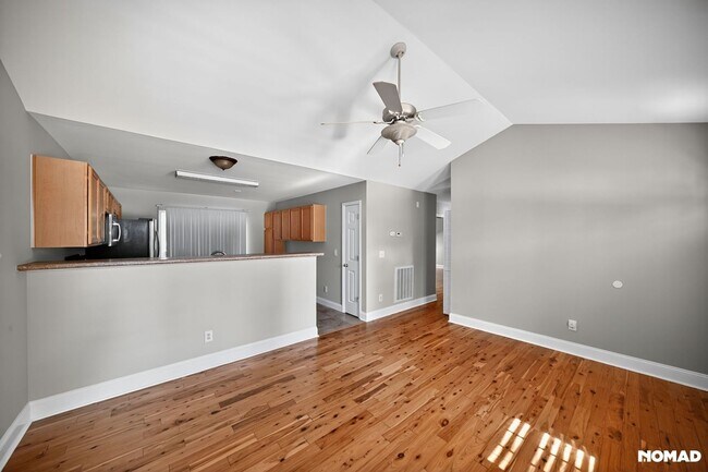 Building Photo - 405 Foxbridge Ct