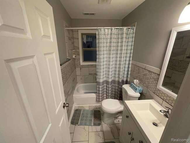 Building Photo - 6102 Harrison St