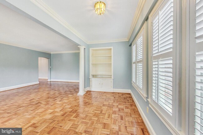 Building Photo - 3900 Cathedral Ave NW